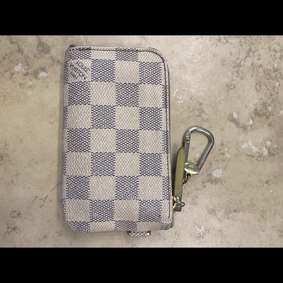 Louis Vuitton key pouch - Picture 2 of 5